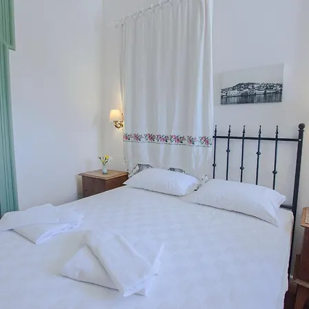 Opus 1910 Szálloda *